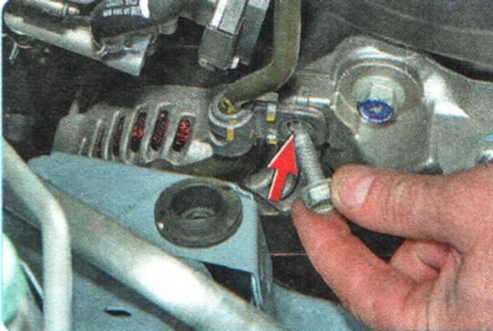 Замена подушки (опоры) двигателя Шевроле Авео Т300